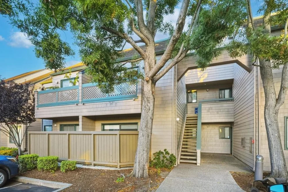 Unit for sale at 98 Pelican Lane, Redwood City, CA 94065