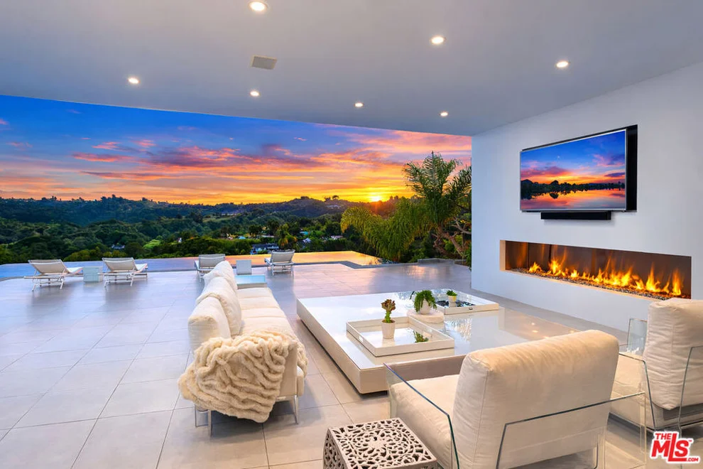 Unit for sale at 2791 Ellison Drive, Beverly Hills, CA 90210