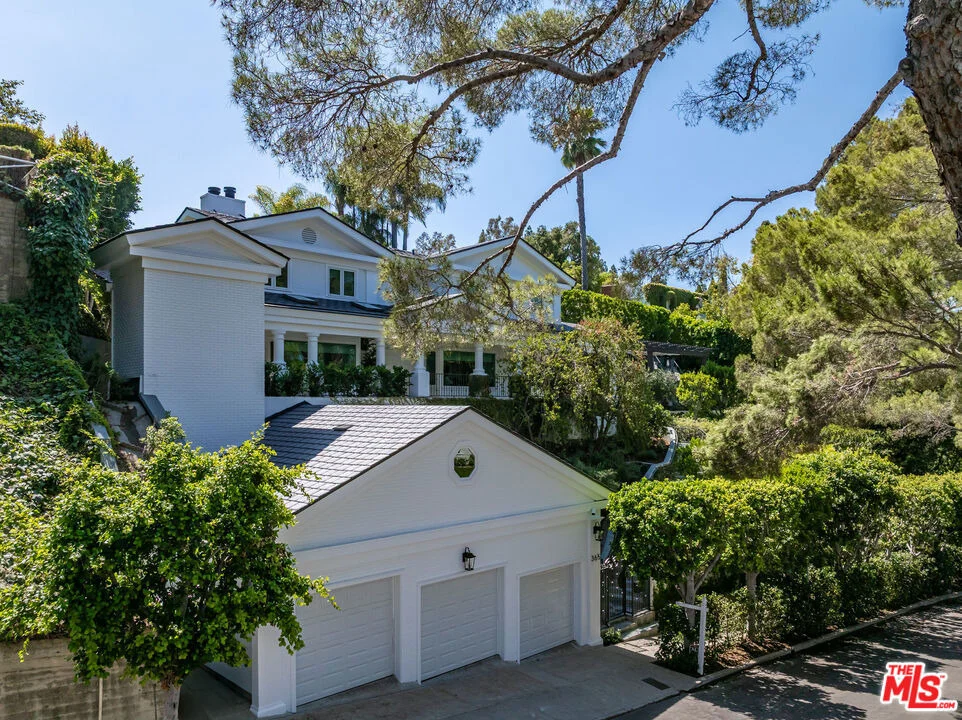 Unit for sale at 365 Norcroft Avenue, Los Angeles, CA 90024
