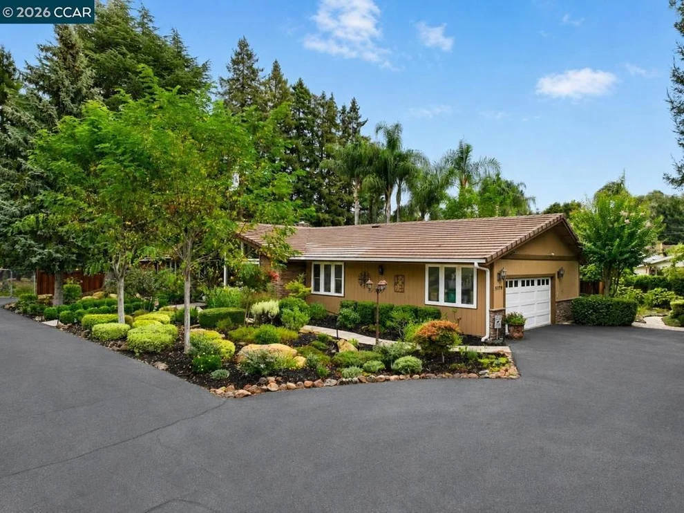 Unit for sale at 5179 Alhambra Valley Rd, Martinez, CA 94553