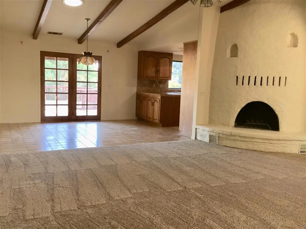 Unit for sale at 3652 Palomar Dr, Fallbrook, CA 92028