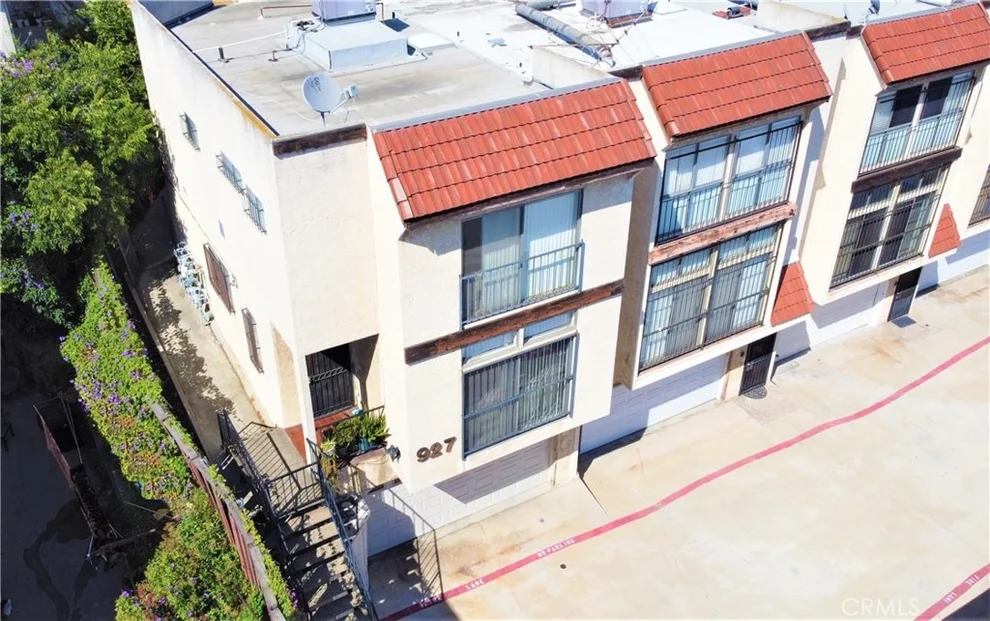 Unit for sale at 927 W College Street, Los Angeles, CA 90012