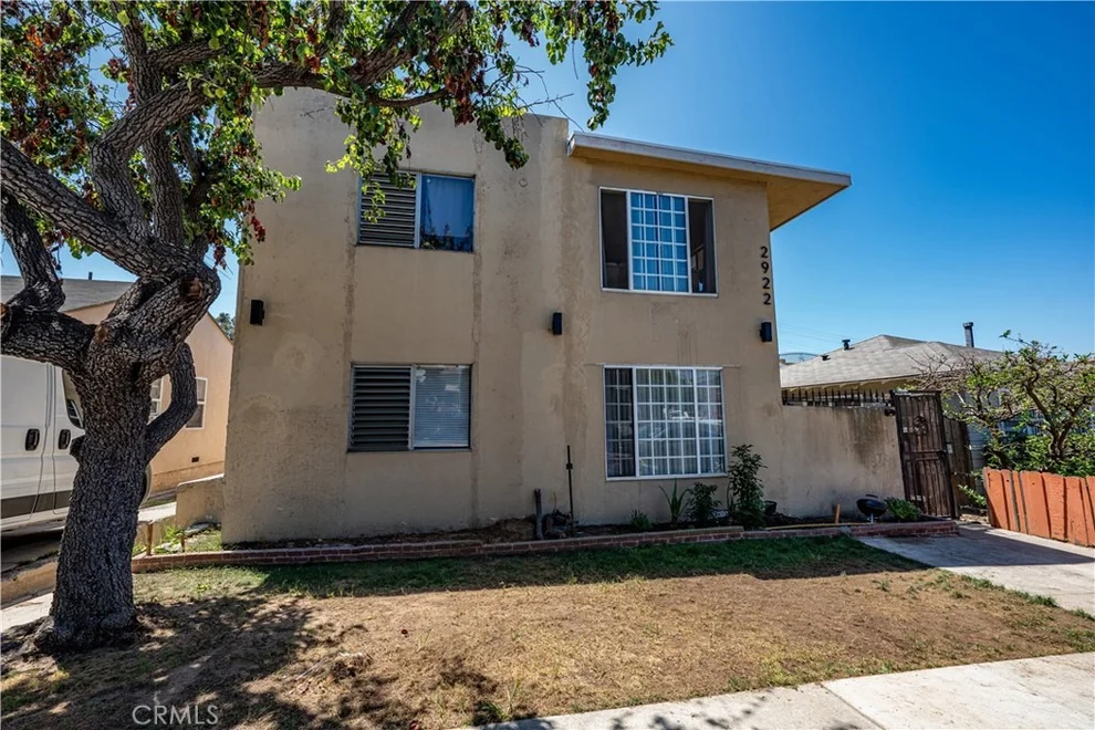 Unit for sale at 2922 E 15th Street, Long Beach, CA 90804