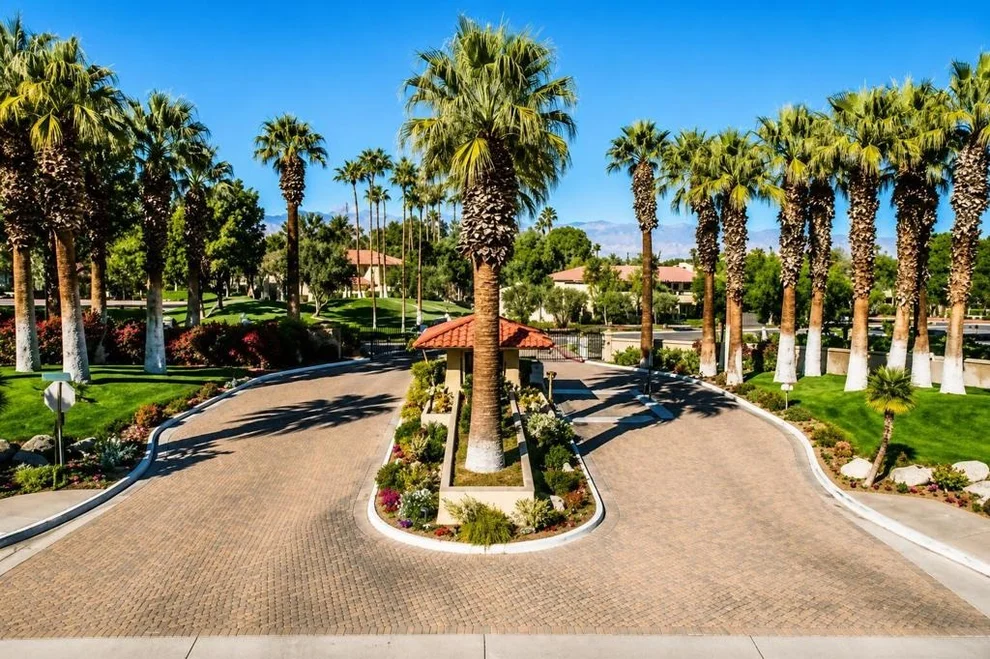 Unit for sale at 2801 N Los Felices, Palm Springs, CA 92262