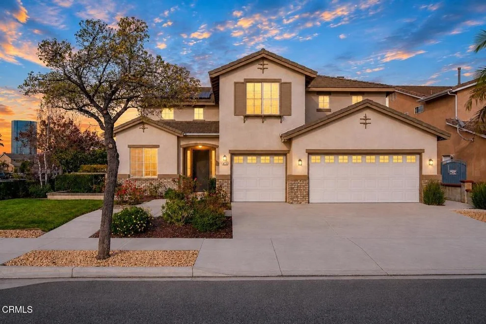 Unit for sale at 415 Caliente Way, Oxnard, CA 93036