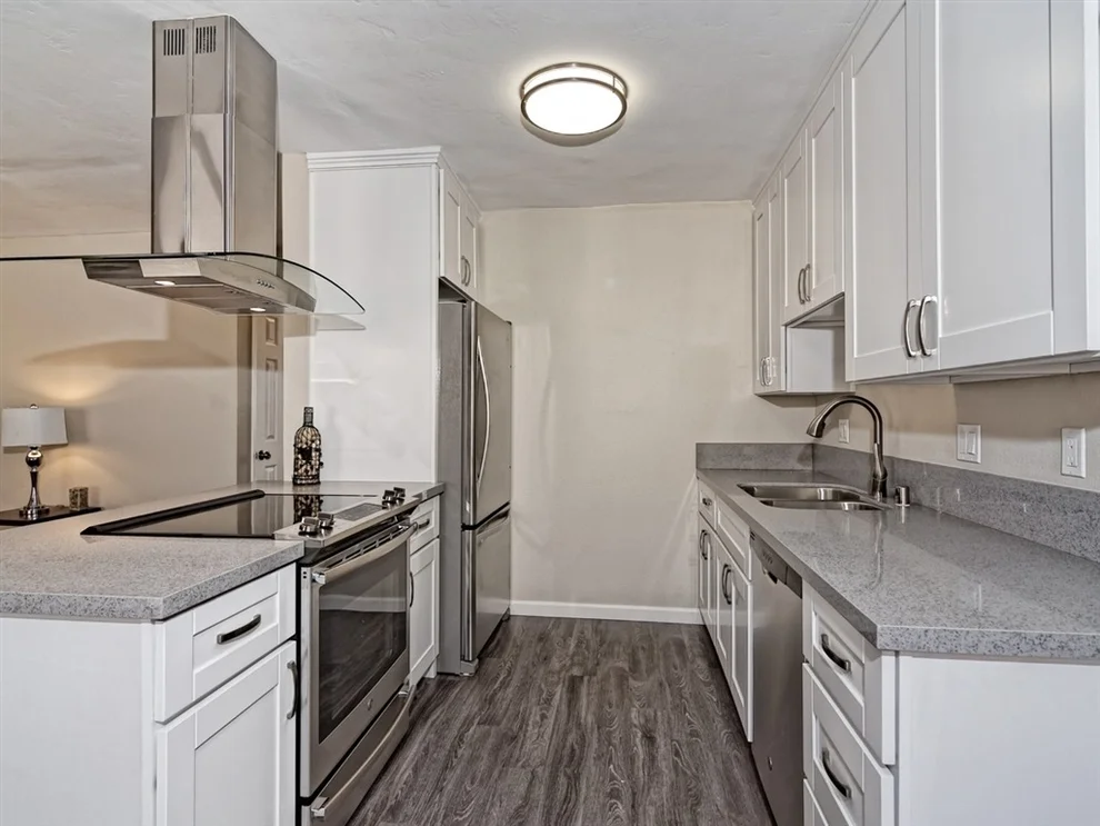 Unit for sale at 9504 Carroll Canyon Rd, San Diego, CA 92126