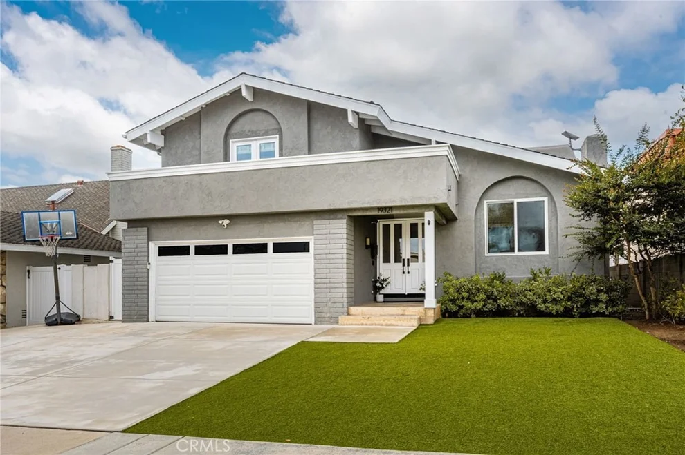 Unit for sale at 19321 Weymouth, Huntington Beach, CA 92646