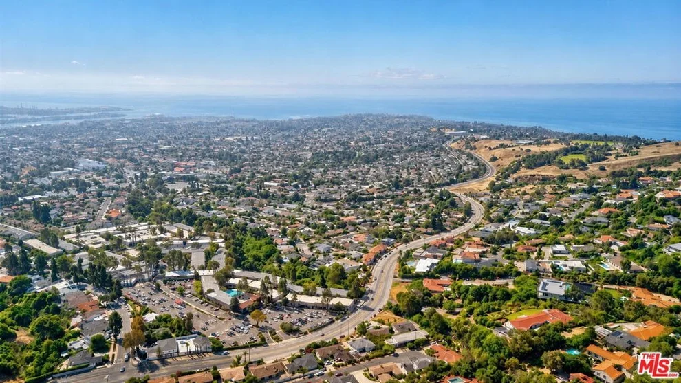 Unit for sale at 332 S Miraleste Drive, San Pedro, CA 90732