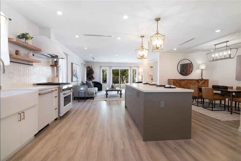 Unit for sale at 2826 N Keystone, Burbank, CA 91504
