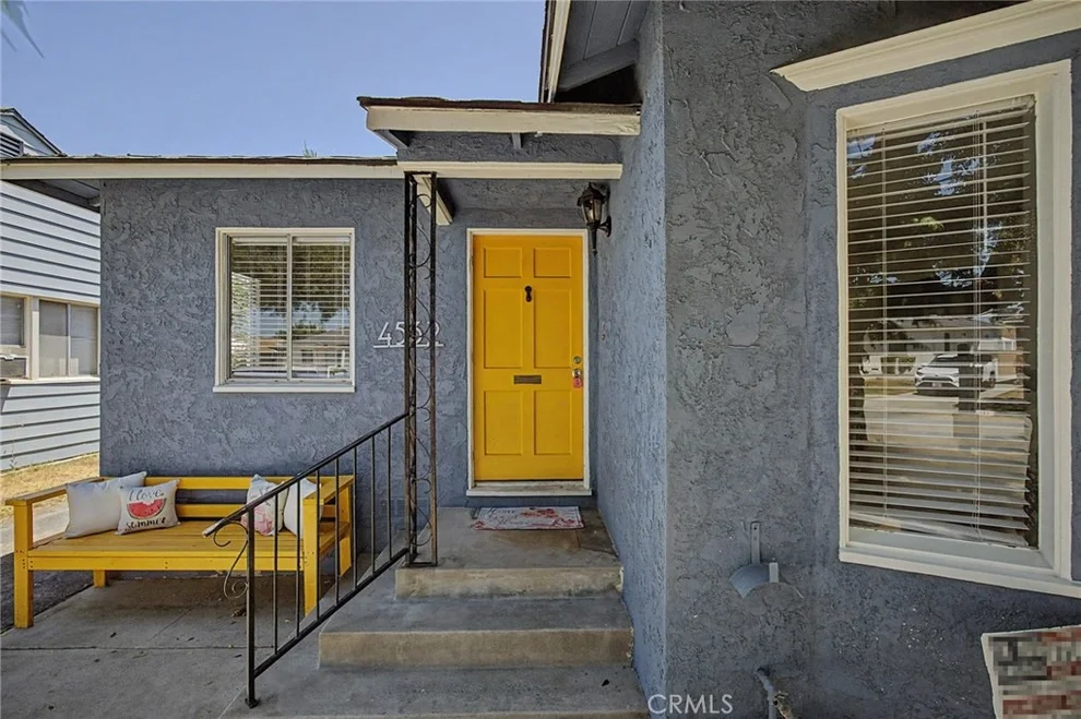 Unit for sale at 4532 Ladoga, Lakewood, CA 90713