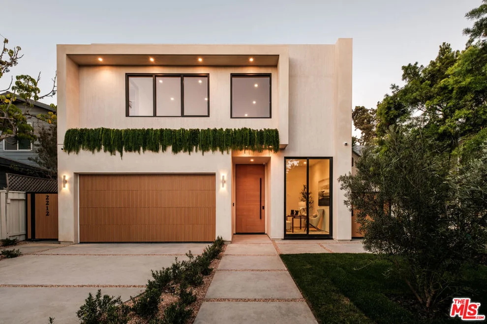 Unit for sale at 2214 Glyndon Avenue, Venice, CA 90291