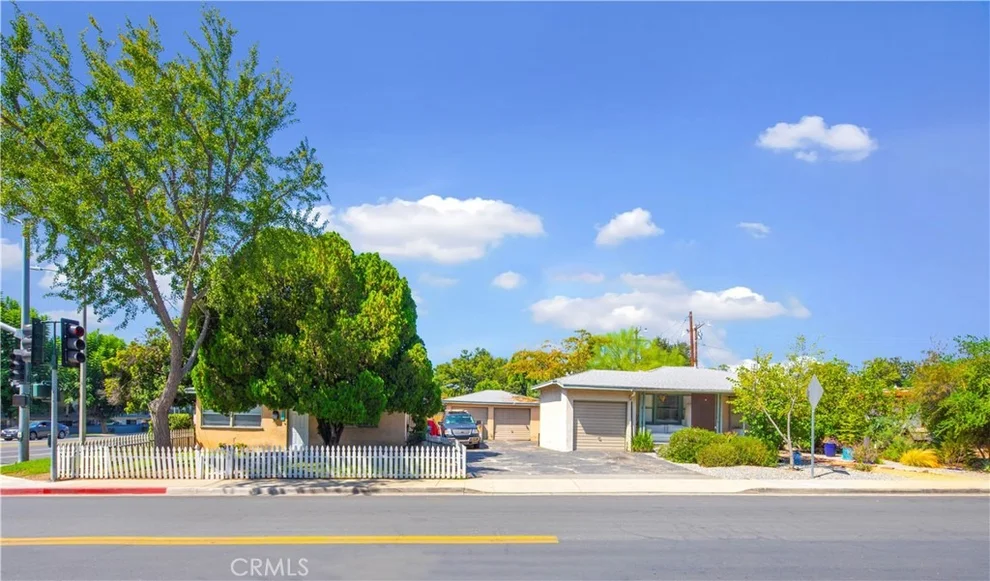 Unit for sale at 309 N Cambridge Avenue, Claremont, CA 91711