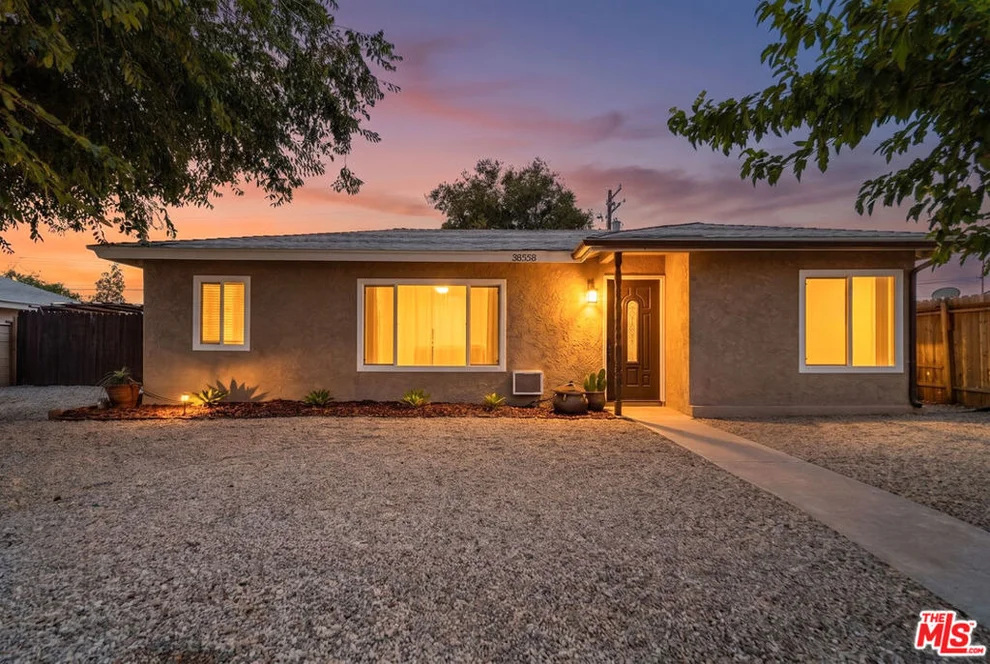 Unit for sale at 38538 30th Street, Palmdale, CA 93550