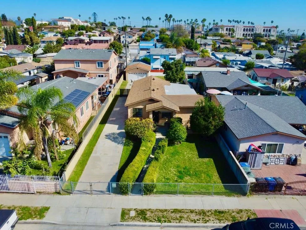Unit for sale at 646 S Record Avenue, Los Angeles, CA 90023