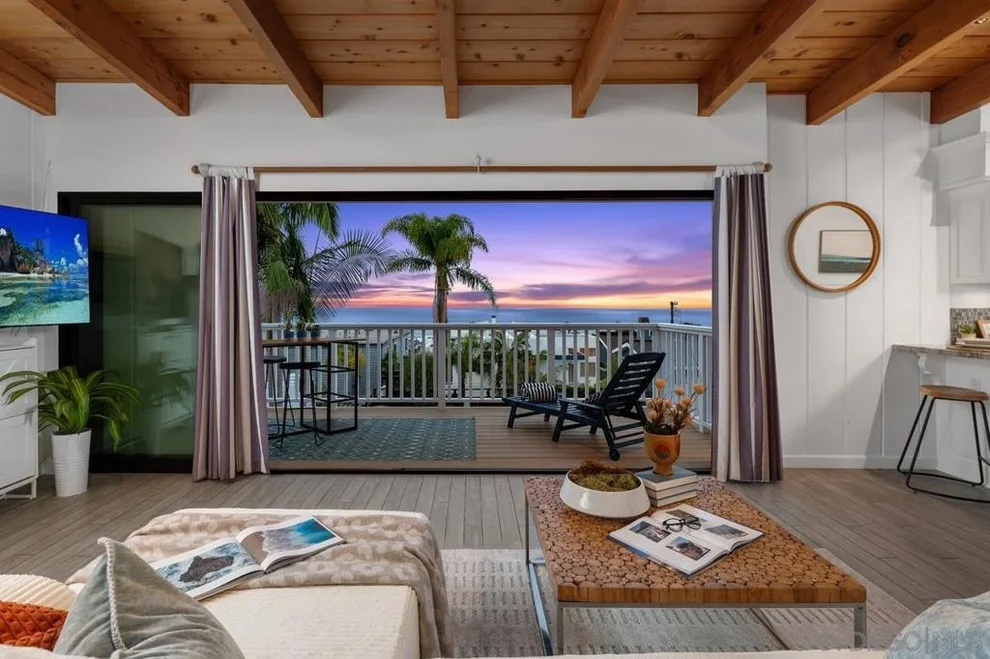 Unit for sale at 2309 11 Oxford, Cardiff By The Sea, CA 92007