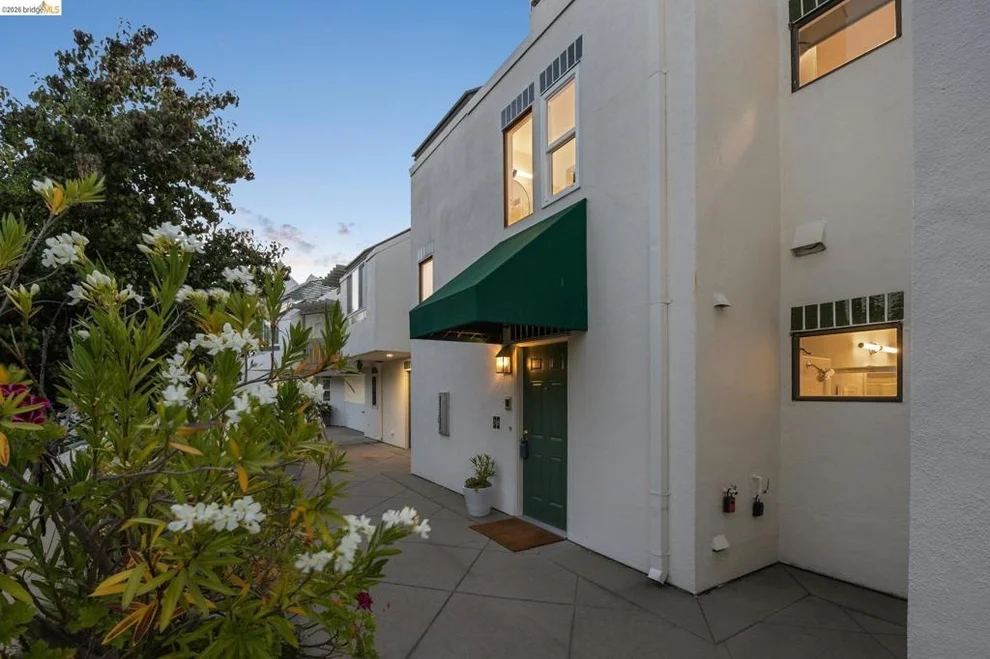 Unit for sale at 36 Mozden Ln, Pleasant Hill, CA 94523