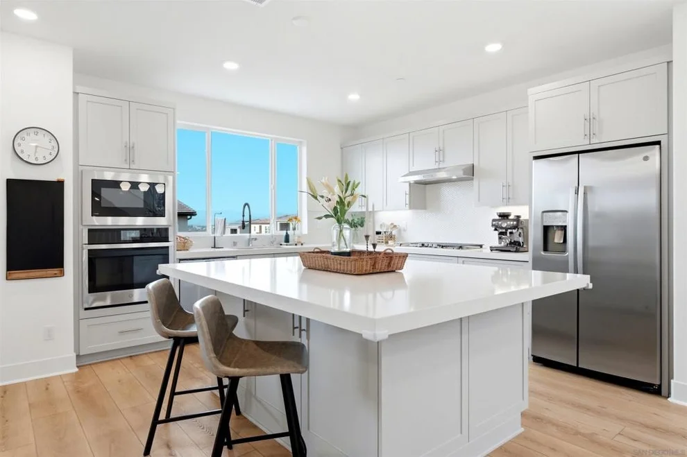 Unit for sale at 15632 Rennyson Way, San Diego, CA 92127