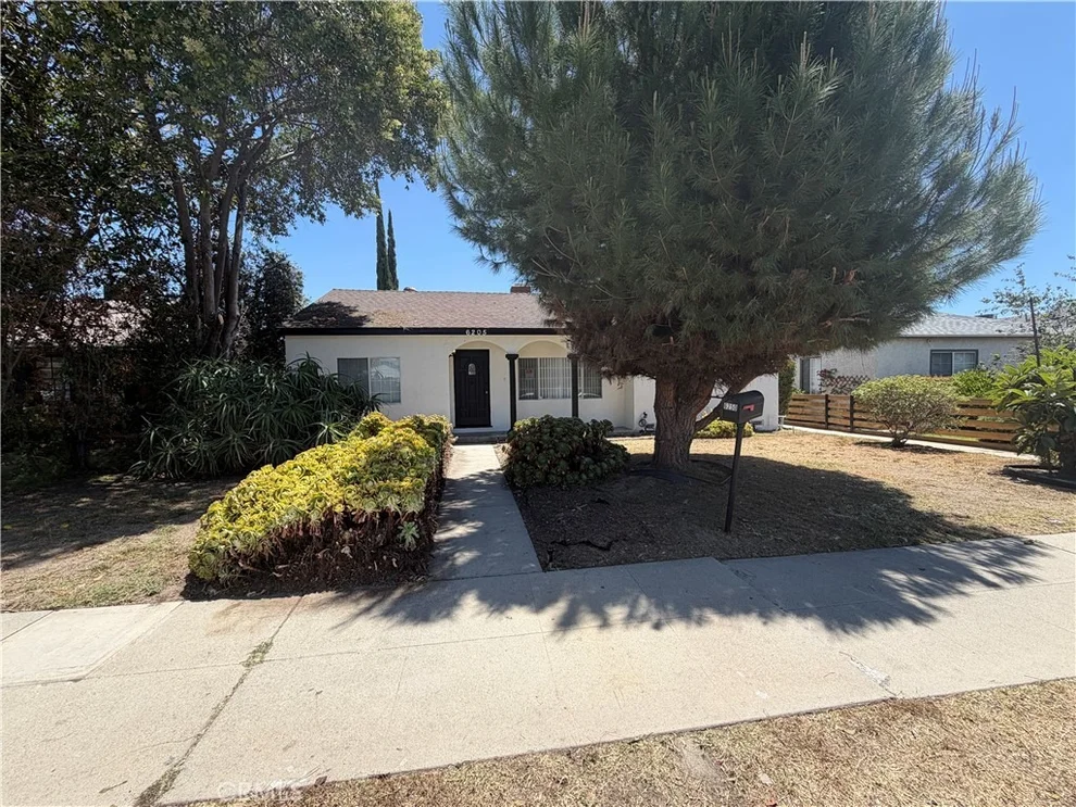Unit for sale at 6250 Babcock Avenue, North Hollywood, CA 91606