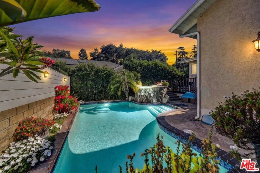 Unit for sale at 10205 Fairgrove Avenue, Tujunga, CA 91042