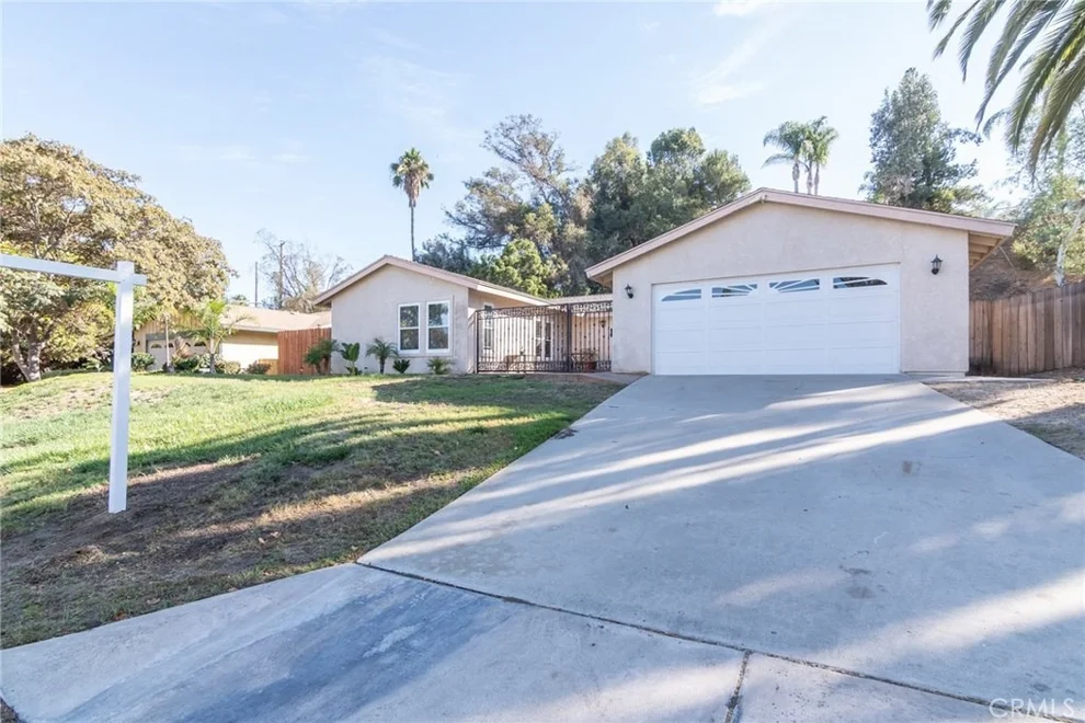 Unit for sale at 42540 Escolacata Drive, Temecula, CA 92592