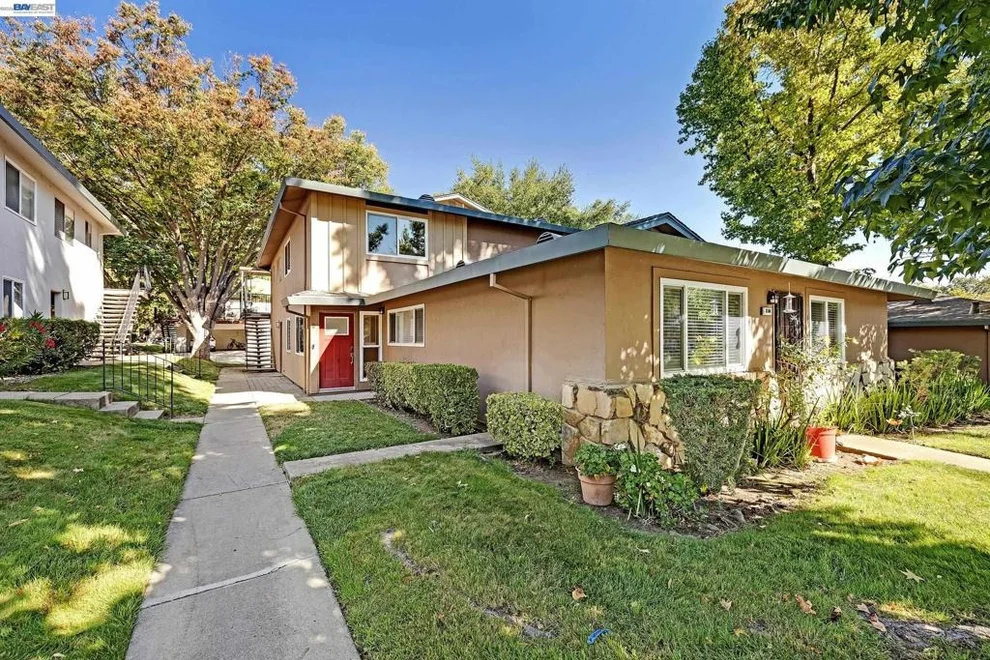 Unit for sale at 8104 Ensenada, Pleasanton, CA 94588