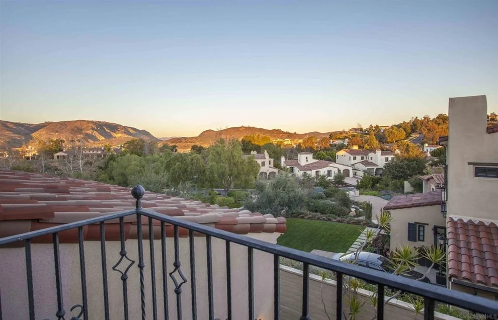 Unit for sale at 16632 Rose Of Tralee Ln, San Diego, CA 92127