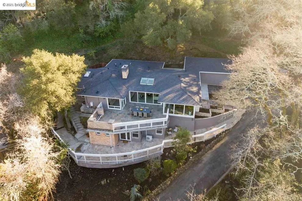 Unit for sale at 55 Berkeley Ave, Orinda, CA 94563