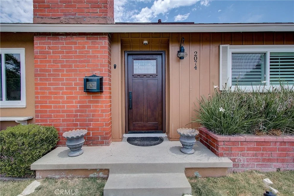 Unit for sale at 2074 Carfax Avenue, Long Beach, CA 90815