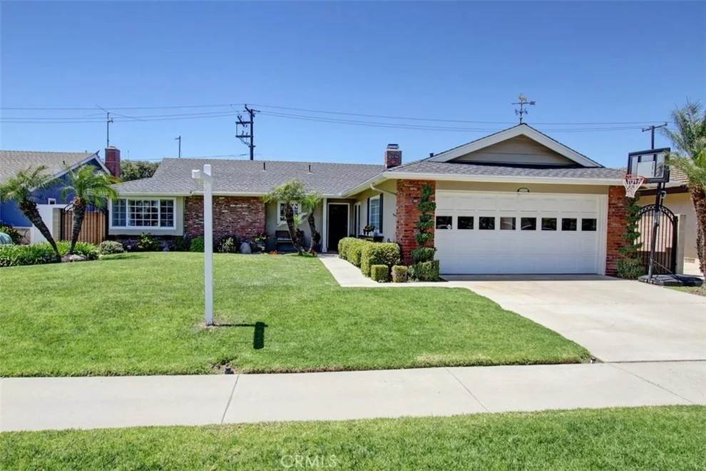Unit for sale at 17925 Bay Street, Fountain Valley, CA 92708