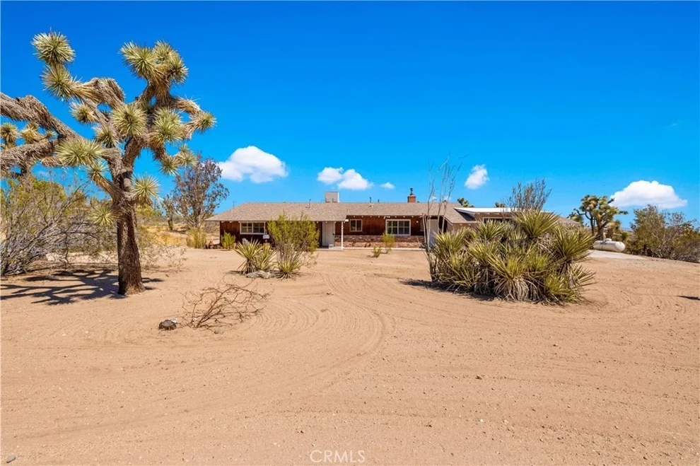 Unit for sale at 58662 Buena Vista Drive, Yucca Valley, CA 92284