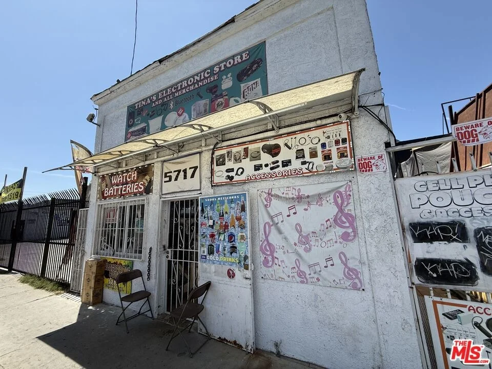 Unit for sale at 5717 S Central Avenue, Los Angeles, CA 90011
