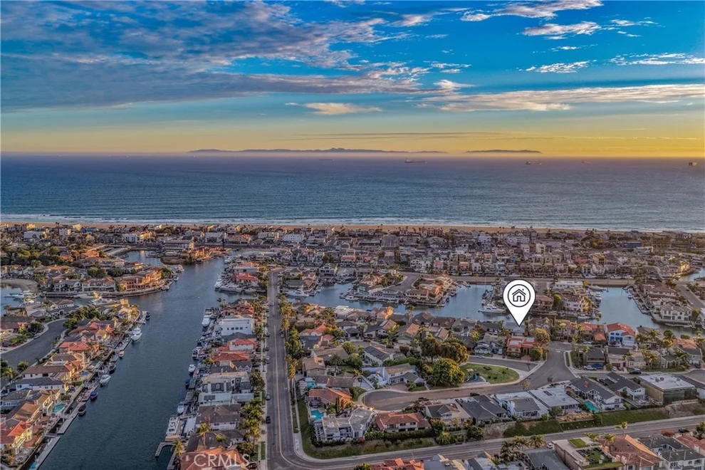 Unit for sale at 16601 Peale, Huntington Beach, CA 92649