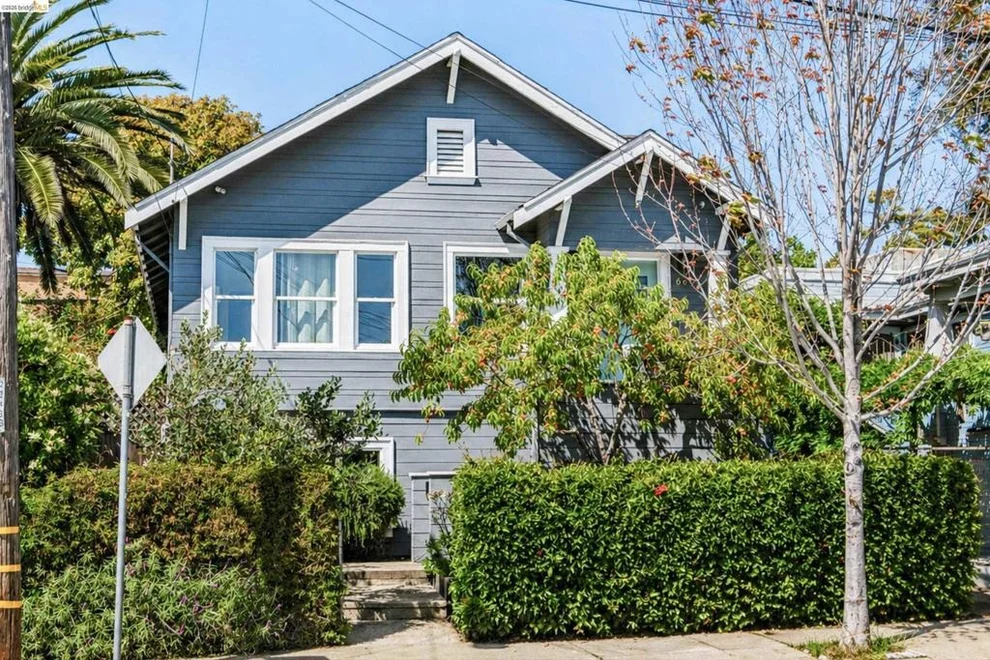 Unit for sale at 666 46th St, Oakland, CA 94609