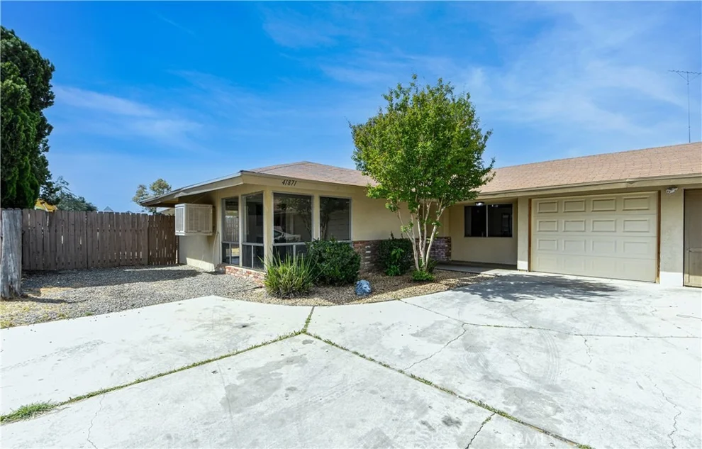 Unit for sale at 41869 Briarwood, Hemet, CA 92544
