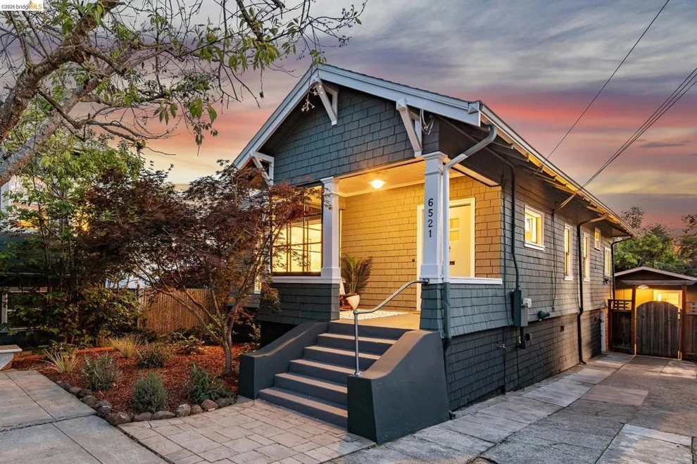 Unit for sale at 6521 Dover St, Berkeley, CA 94703