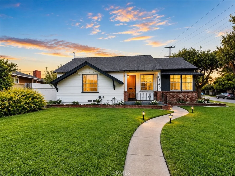 Unit for sale at 10740 Shellyfield, Downey, CA 90241