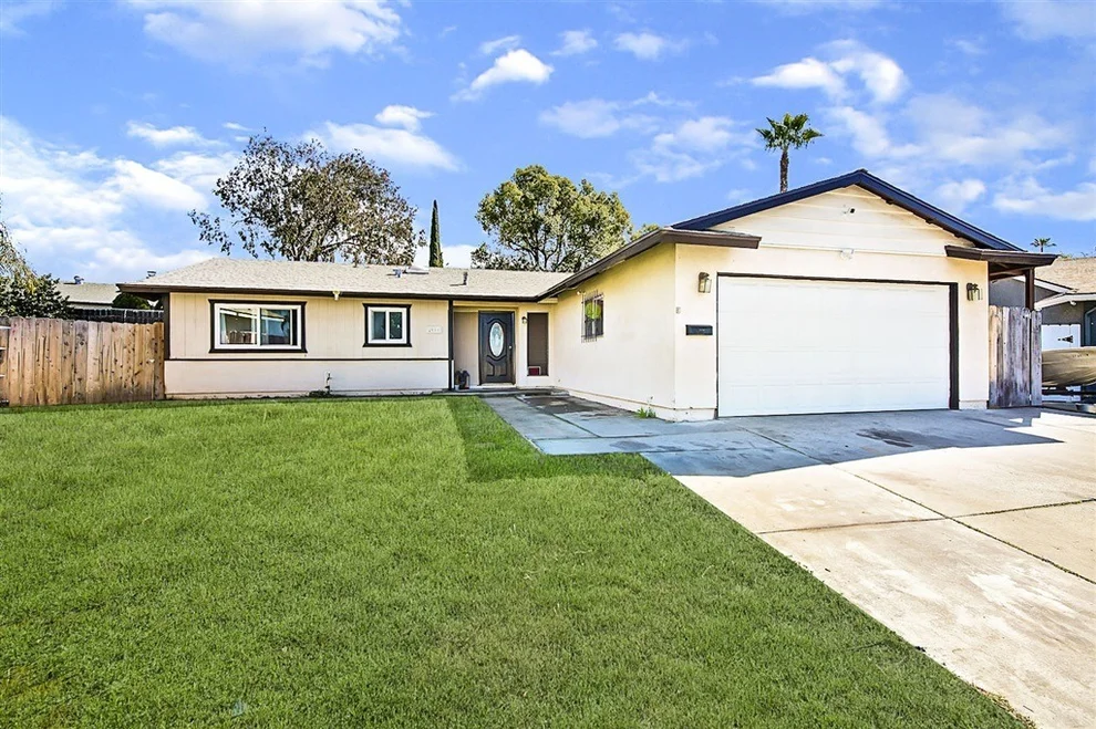 Unit for sale at 2081 Weathervane Avenue, Escondido, CA 92027