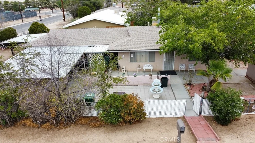 Unit for sale at 7715 Hopi Trail, Yucca Valley, CA 92284