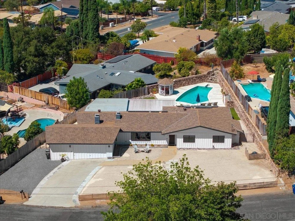 Unit for sale at 2073 Ginny Ln, Escondido, CA 92025