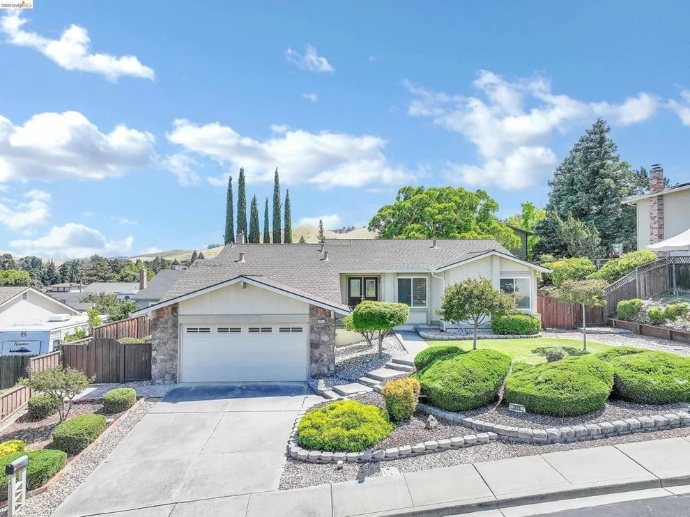 Unit for sale at 2411 Los Prados Way, Antioch, CA 94509