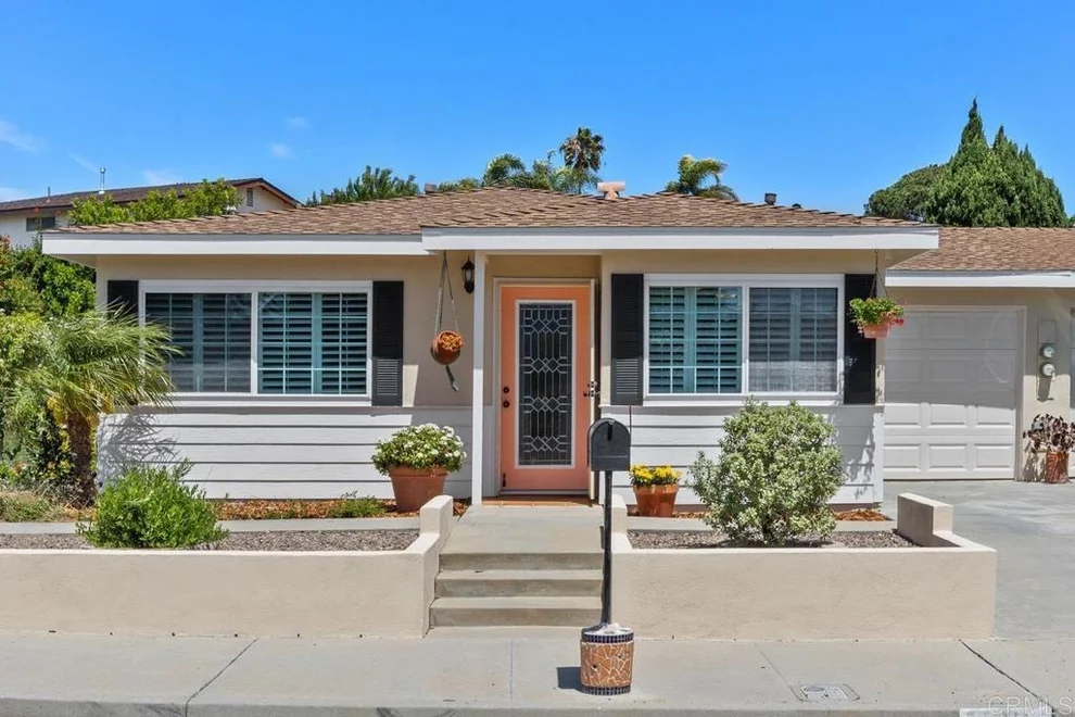 Unit for sale at 3240 Calle Osuna, Oceanside, CA 92056