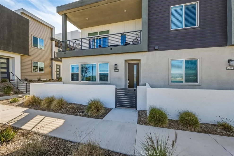 Unit for sale at 26767 Laurel Mountain Loop, Valencia, CA 91381