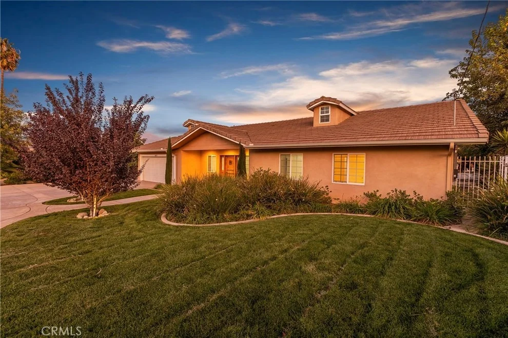 Unit for sale at 31571 Alta Vista Drive, Redlands, CA 92373