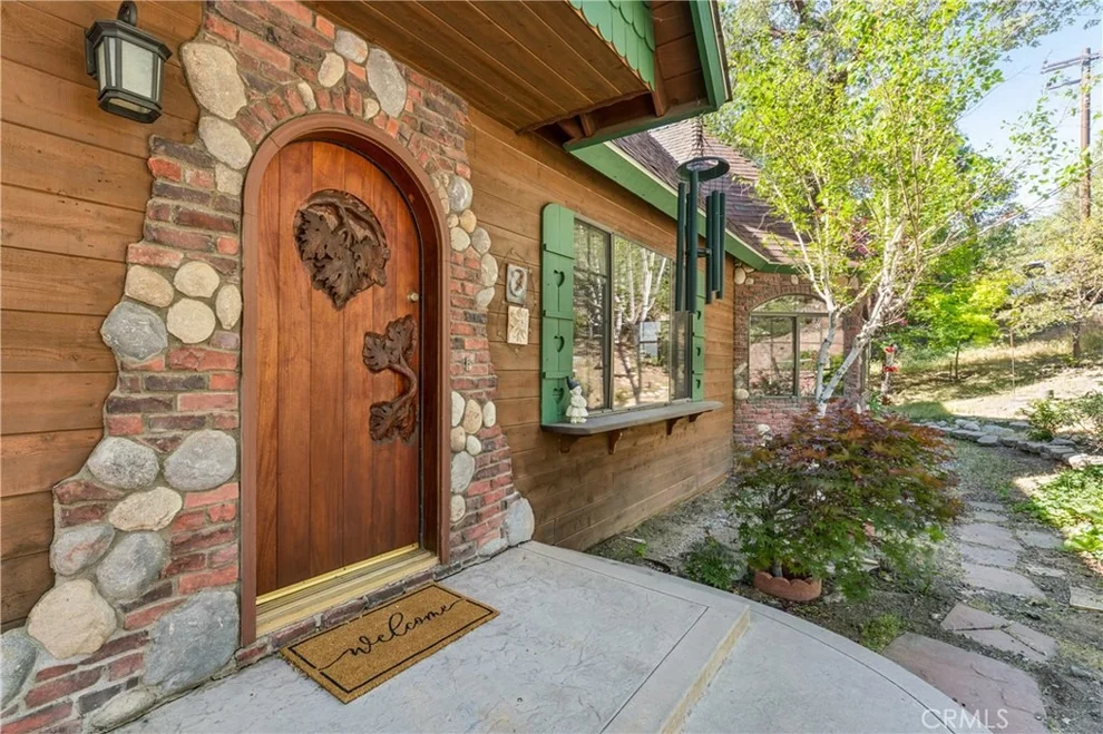 Unit for sale at 1681 Culbertson Lane, Lake Arrowhead, CA 92352