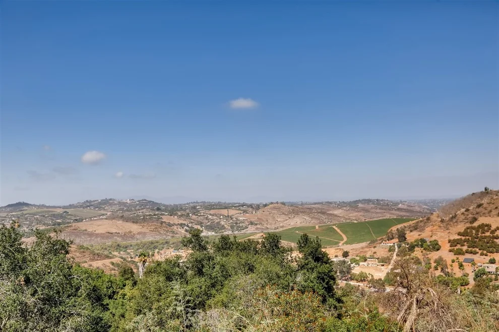 Unit for sale at 3679 Fairview Drive, Vista, CA 92084