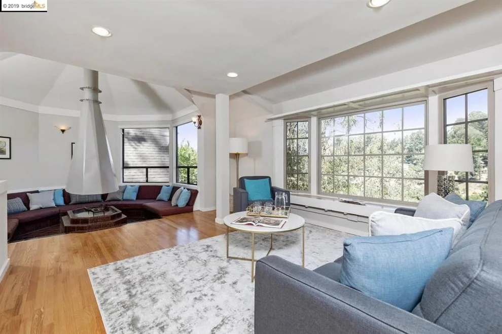 Unit for sale at 6155 Westover Dr, Oakland, CA 94611