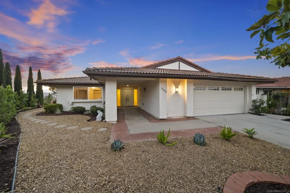 Unit for sale at 12602 Senda Acantilada, San Diego, CA 92128