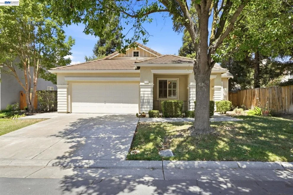 Unit for sale at 6485 pine meadow cir, Stockton, CA 95219