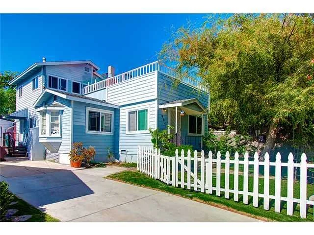 Unit for sale at 904 Sapphire Street, San Diego, CA 92109