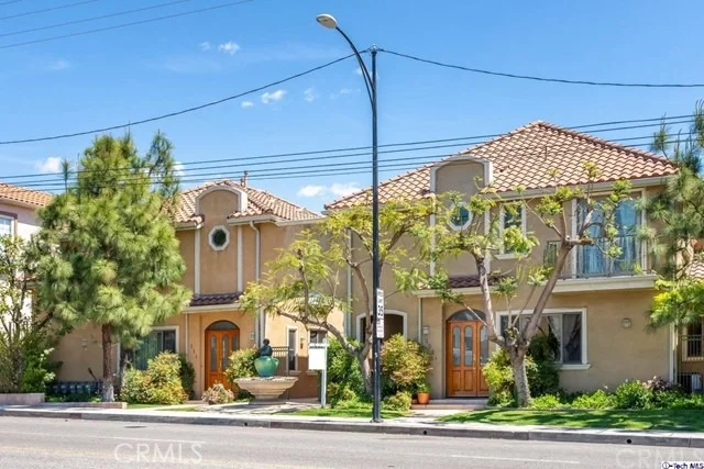 Unit for sale at 216 N Buena Vista Street, Burbank, CA 91505